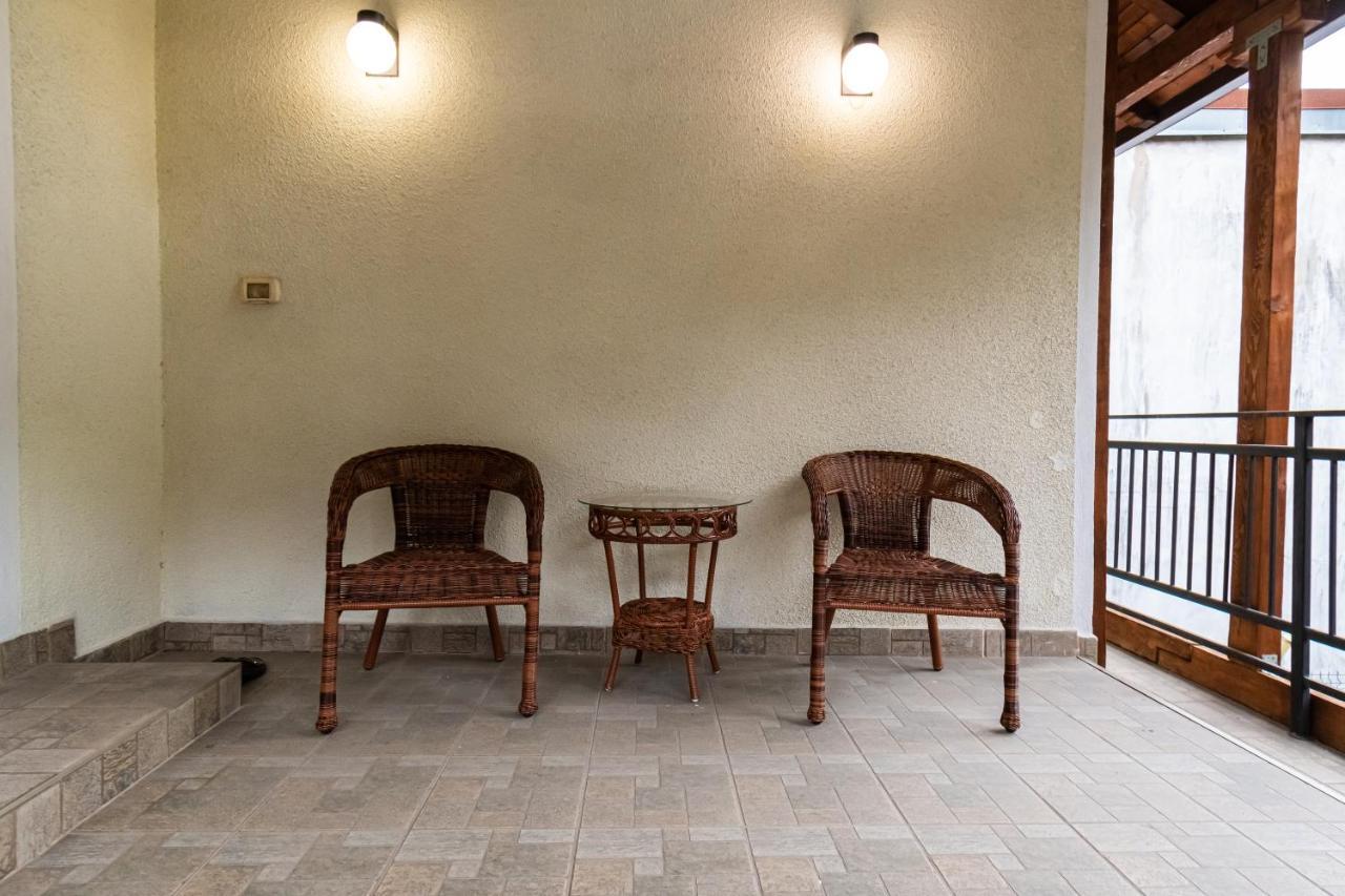 Residence 48 Beautiful Building Within Moments From The Old Town Of Braşov Exteriör bild