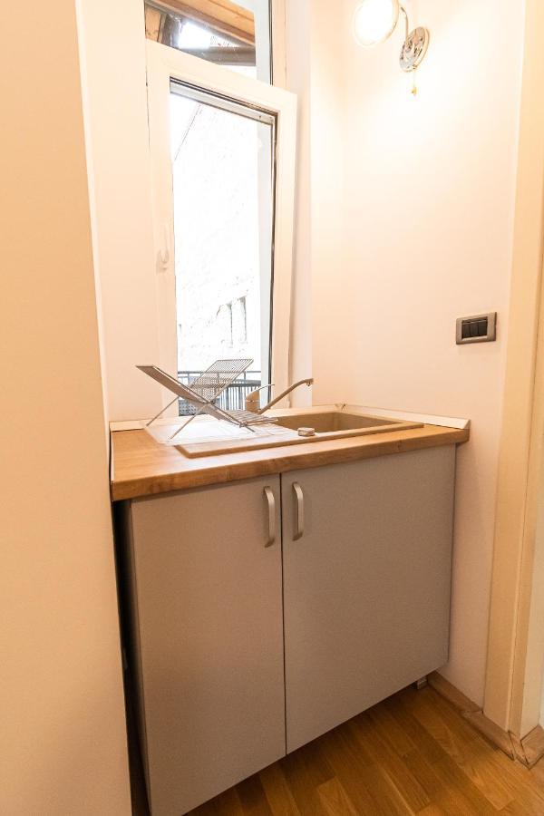 Residence 48 Beautiful Building Within Moments From The Old Town Of Braşov Exteriör bild