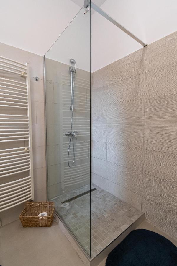 Residence 48 Beautiful Building Within Moments From The Old Town Of Braşov Exteriör bild