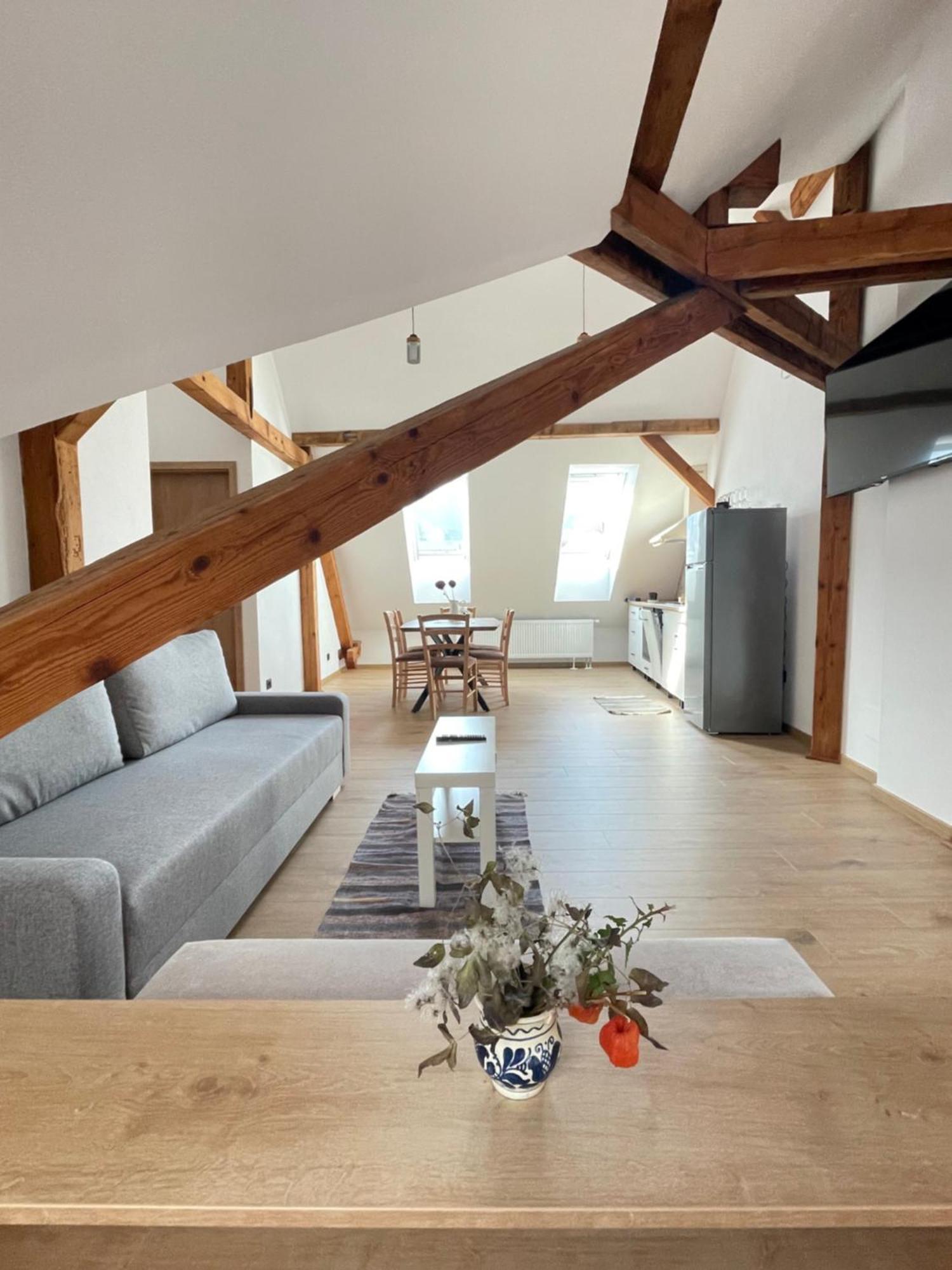 Residence 48 Beautiful Building Within Moments From The Old Town Of Braşov Exteriör bild
